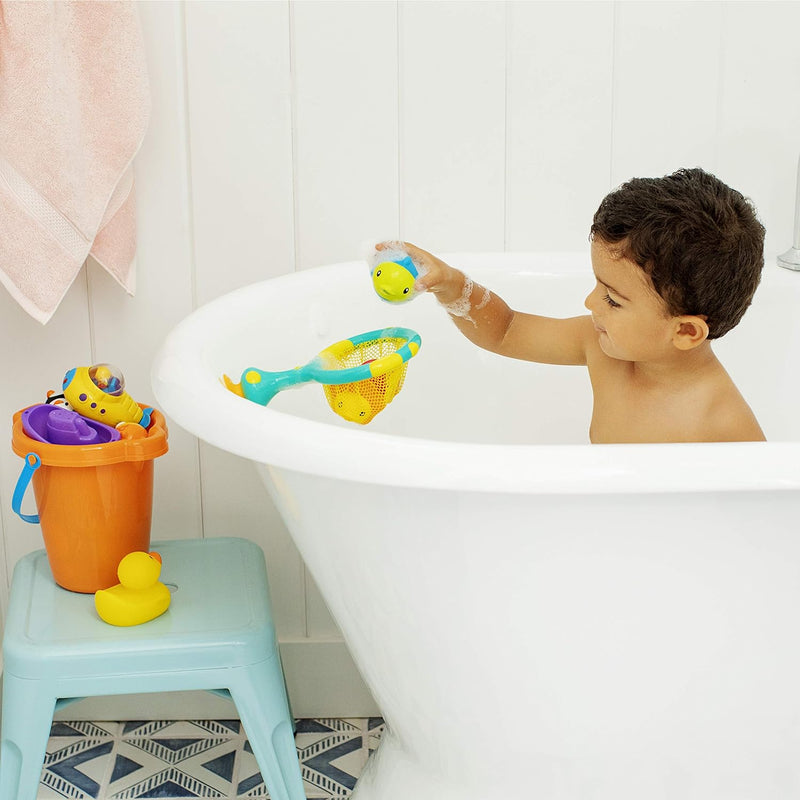 Munchkin Catch and Score 2-in-1 Bath Toy Multi-Color